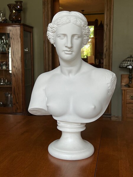 Bust of Venus De Milo Aphrodite Marble Alabaster Base Portrait Statue